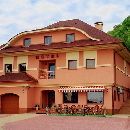 Hotel Magnat Mukačevo Exteriér fotografie