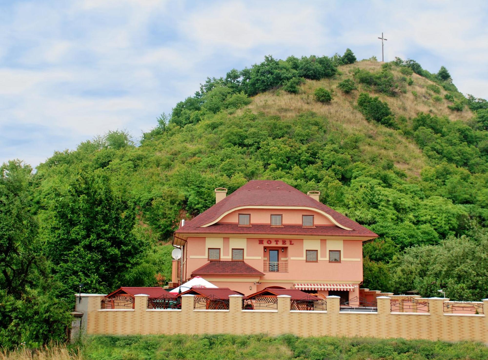 Hotel Magnat Mukačevo Exteriér fotografie